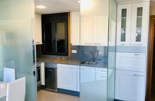 Apartamento con piscina y terraza al lado de la playa - Foto 6