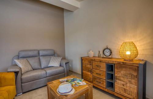 La Plaine aux Etoiles - Maison Individuelle avec Piscine Balnéo Privative et Jardin - Foto 14