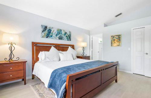 Cozy and Relaxing Retreat House - Photo 29