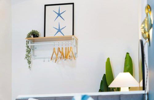 Central Location 3BR Home on Gladstone Street - Photo 32