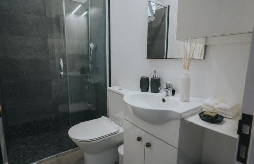 Pico Apartment's - Photo 31