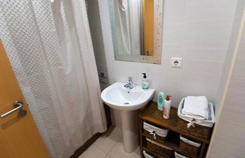 Ground floor apartment on the seafront with pool - Foto 54