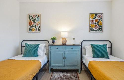 Sunny Door Escape - Entire House in Richmond TX with Cowboy Pool - Foto 4