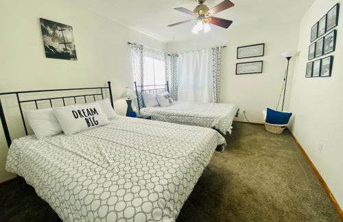 Family friendly, 3 bedroom house, with king bed for up to 15 - BBQ - Internet - jet tub - Foto 15