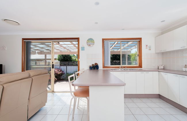 Little Rocky at Fingal Bay - Photo 9