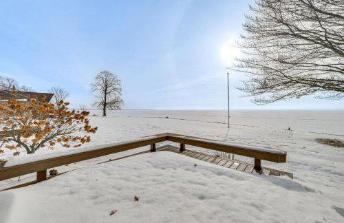 Porch and Views Waterfront Home on Houghton Lake! - Foto 31