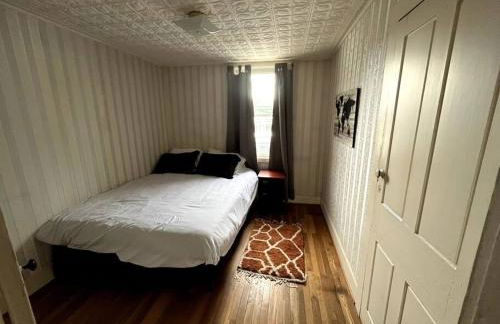 Cute 6-Bedroom Getaway in the heart of Littleton - Foto 3