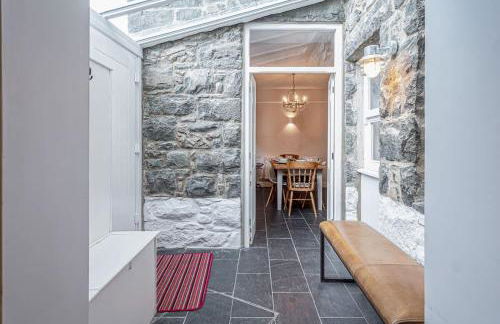 Character Townhouse in Town Centre & Superb Views - Foto 29