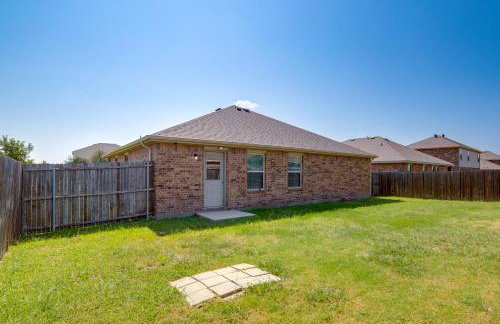 Quiet Suburban Home with Private Yard in Seagoville! - Foto 22