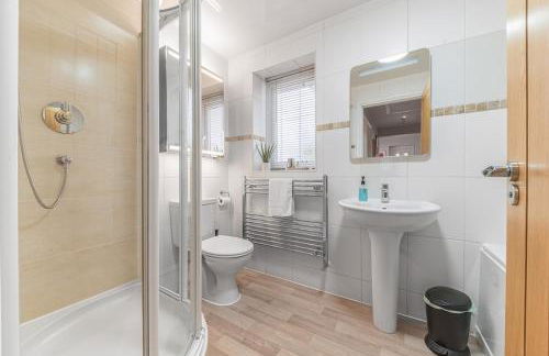 Riverside Cottage 6 guests 4 adults max hot tub - Foto 23