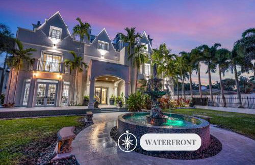 The Modern Castle Canal View Access Rooftop Living Greenhouse VlLLAS - Foto 1