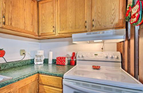 Unique Creekside Escape - Enjoy On-Site Goats! - Foto 22