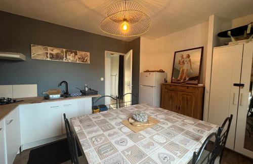 Charmant T2, Cl 3 étoiles, 4 Lits, 4 personnes et 1enfant, parking et terrasse - Foto 7