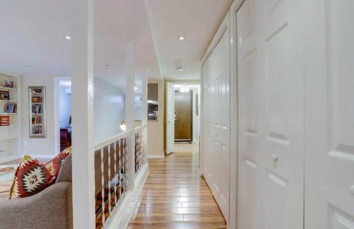 Beautiful 2 Bedroom across from The House of Representatives - Foto 29