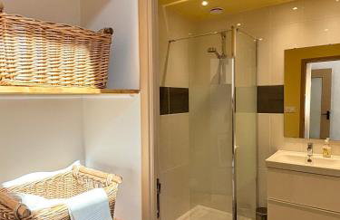 Renovated village house in peaceful town near Med - Air conditioning, balcony - Foto 20