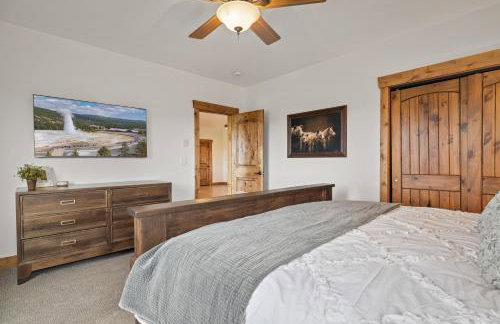 Teton Melody by KABINO Partial Air Conditioning Hot Tub FirePit Foosball Telescope Games WiFi Grill Mtn Views - Foto 39