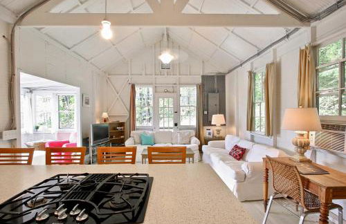 Cozy Stockbridge Cabin - Walk to Beach and Lake! - Foto 4