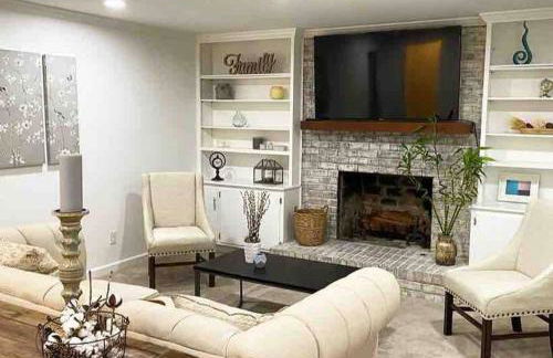 Colonial Stay- 7 BR-up to 14 Guests - Foto 1