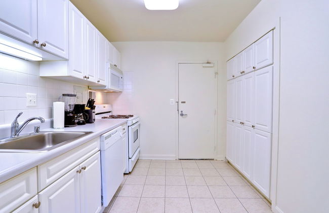 Bright Comfort in DC Apts - Foto 61