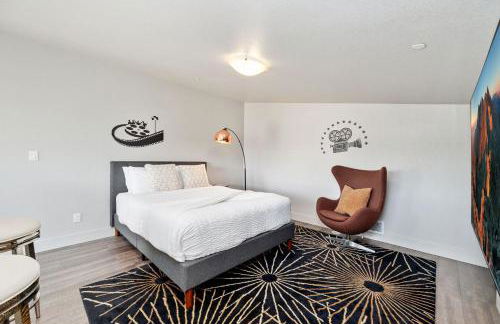 Fancy Townhome Near Old Town, Breweries and River! - Foto 72