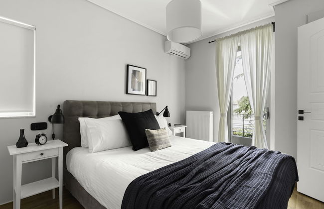 Posh 1BR Apartment in Chalandri - Photo 3