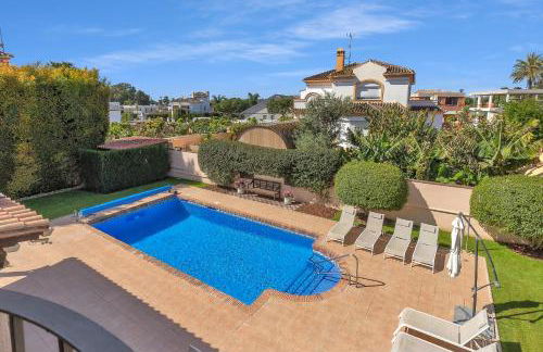 Villa Magnolia by Finest Rentals - Photo 4