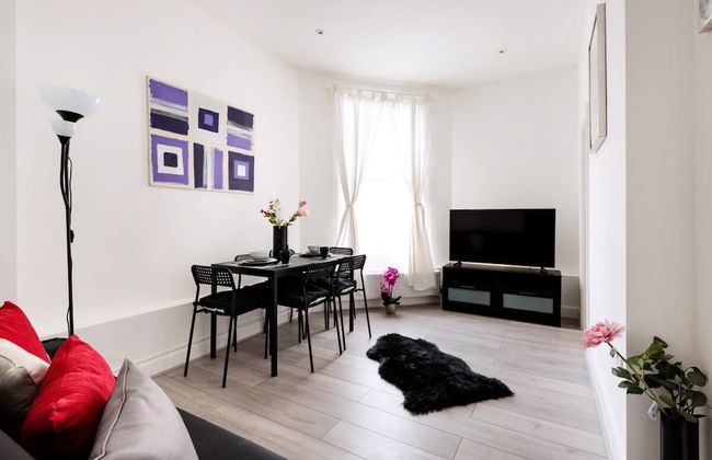 Asl1 - The Armadale Road Residence I - Photo 1