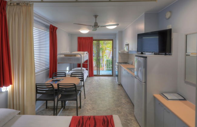 Alex Beach Cabins - Photo 43