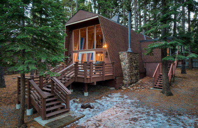 Lundy Bearden Serene Tahoe Retreat With Deck Fireplace and Forest Views - Foto 1