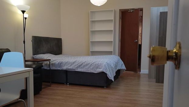 Large Ensuite Near Science Park, Cambridge - Foto 2, Habitación