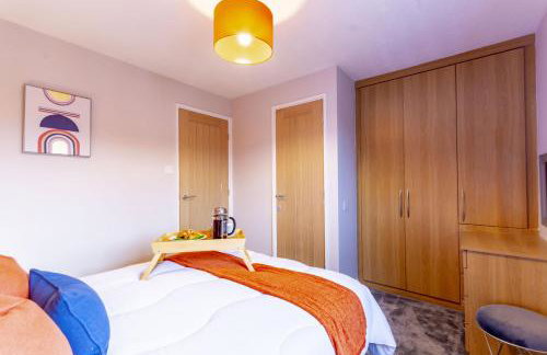 Modern 2-Bed Home with Free Parking Near Peak District - Foto 19