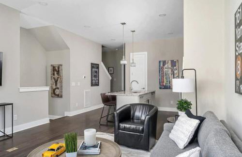 BRAND NEW Side by Side Homes - Sleeps 24 Guests - Foto 19