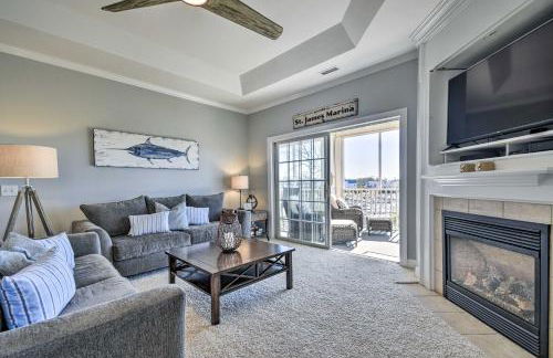 Spacious Southport Condo with Balcony! - Foto 1