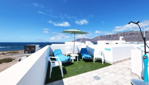 Karma Famara 1 a 25m del mar - Photo 1