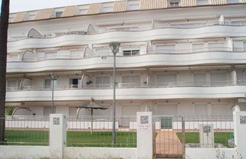 Apartamento en primera línea de playa con piscina y garaje gratuito - Foto 59