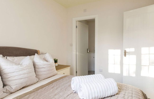 Beautiful 4-bed Close to South Downs Goodwood - Foto 26