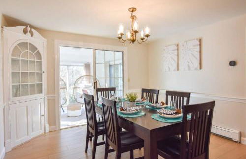 Sunroom Spacious Deck 8 Mins to Mayflower Beach - Foto 9