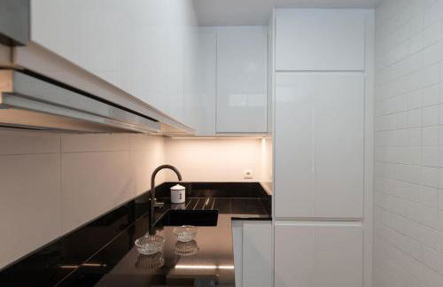 Vivienda con zona de trabajo, piscina y parking - Foto 12