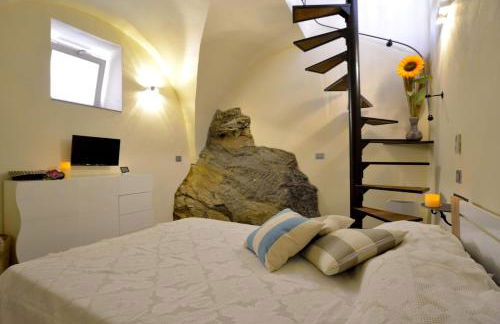 casa con mini piscina, giardino e area giochi per bambini - Foto 17