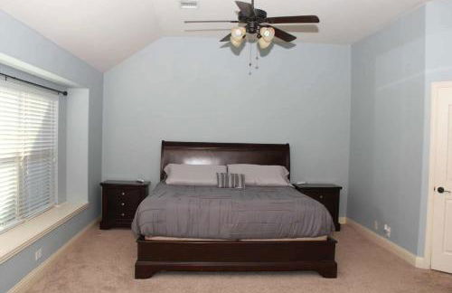 Cozy 4 bedroom home with Greenbelt views in Oak Point - Foto 15