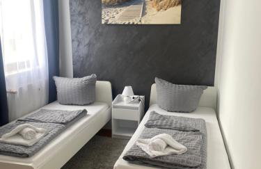 Schönes Goldstar Apartment Nr 3 in der Nähe Hannover Messe - Photo 1