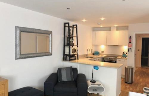 Seaview, Luxury apartment, 2 min walk to Porth Beach - Foto 42