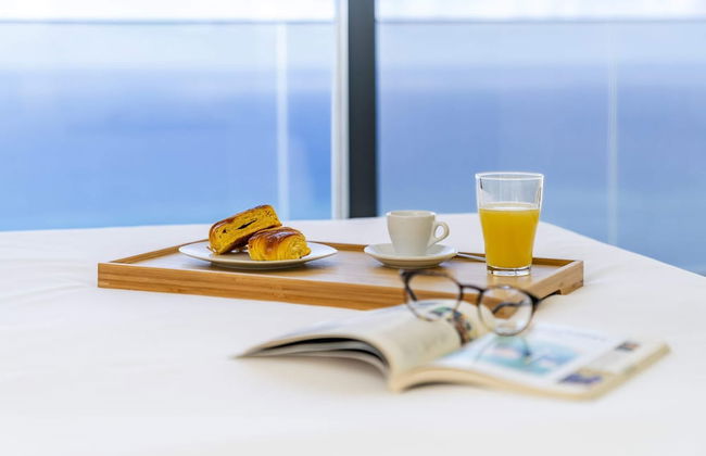 With Pool and Superb sea View - Villa Candelária - Foto 55