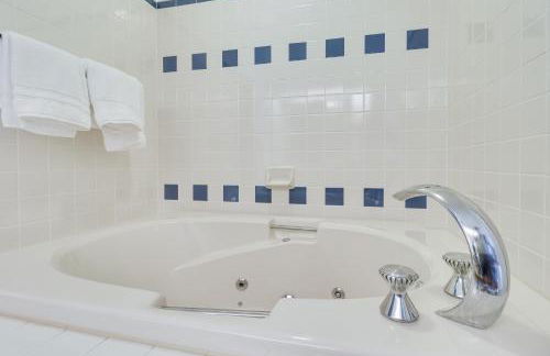 All-Season Fun! Wintergreen Resort Condo with Views - Foto 27