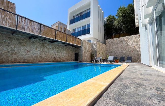 Villa With Private Pool Garden - All Rooms w AC - Foto 19