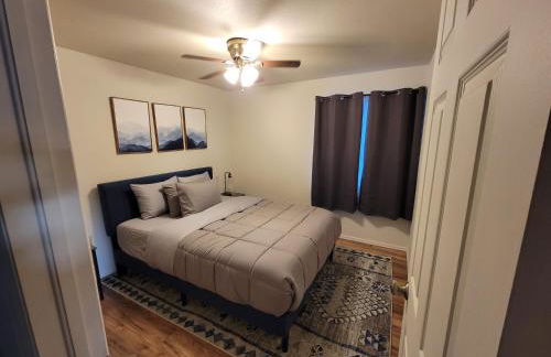 Gorgeous Pikes Peak Views, Fireplace & 3-Bedrooms - Foto 27