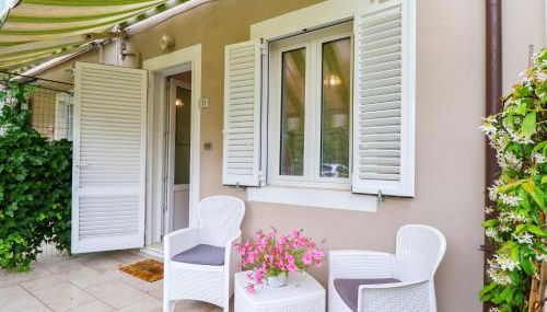 The Cozy Apartment - Wi-Fi, Smart TV, Free Parking - Foto 2, Garden