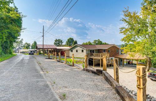 Waterfront Escape in Cub Run with Deck and Hot Tub! - Foto 32