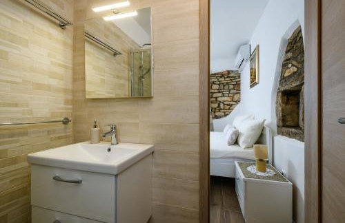 House Angela with private pool, private parking, wi-fi and fully fenced garden - WiiBuk - Foto 54