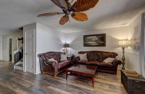 Lakefront Stillwaters Villa with Deck and Private Dock - Foto 9